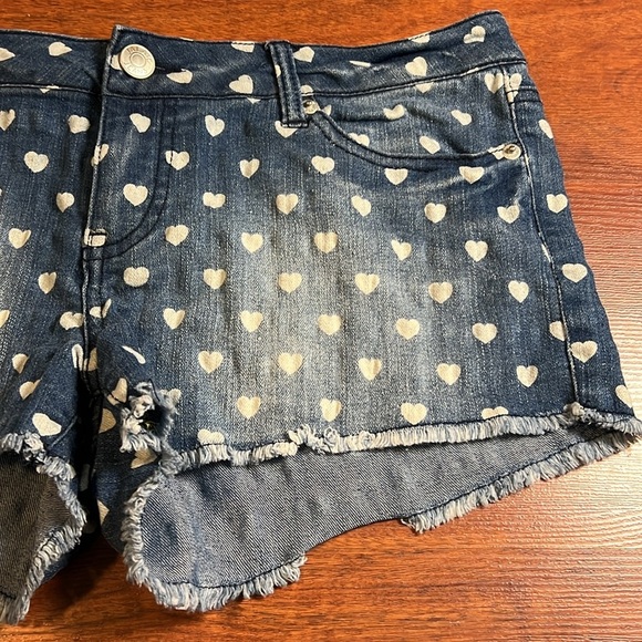Jalate heart denim shorts juniors size 11 white & blue with faded look - Picture 3 of 7